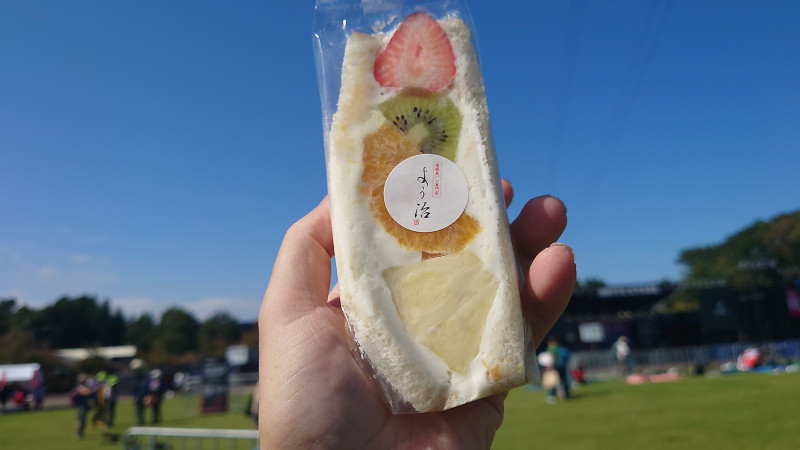 フルーツサンド