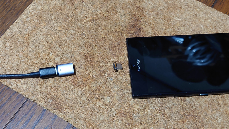 磁石式USBコネクタ（分割時）